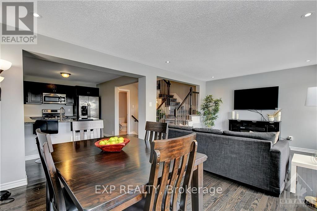 Photo 7 of 181 Par-La-Ville Circle, Ottawa, Stittsville (North) — HOMEH
