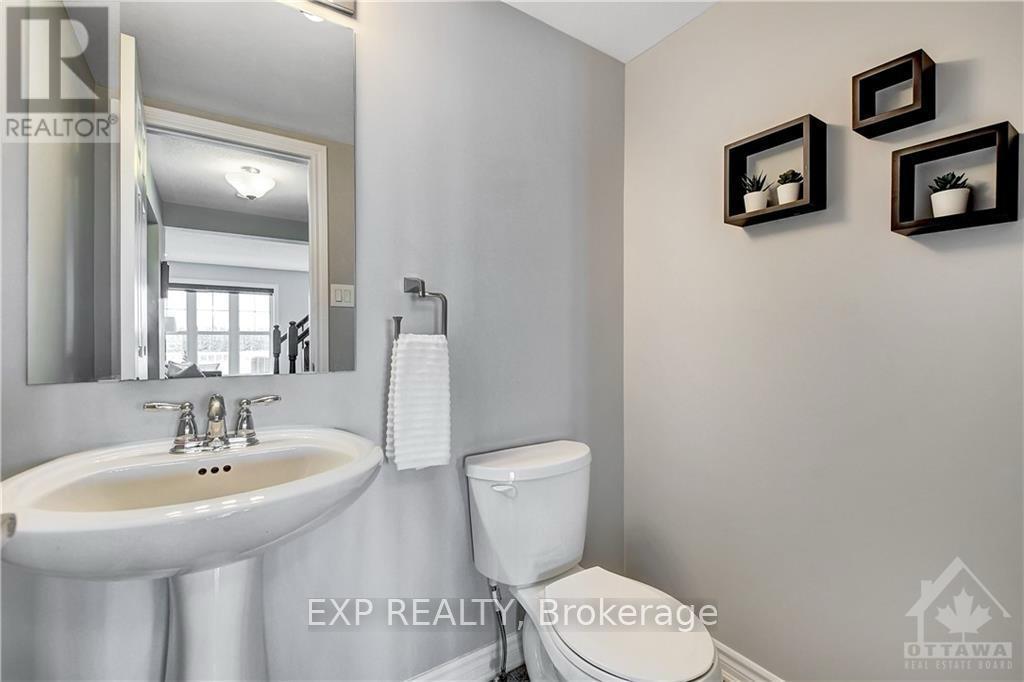 Photo 11 of 181 Par-La-Ville Circle, Ottawa, Stittsville (North) — HOMEH