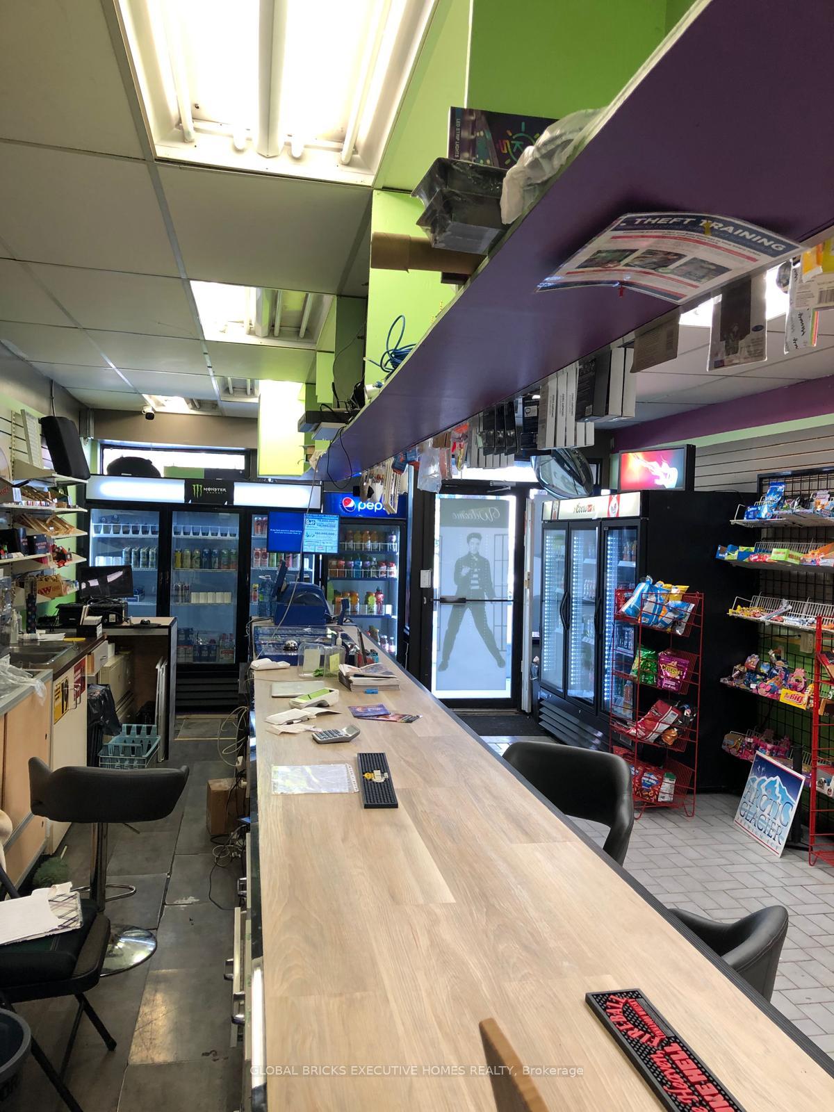 Photo 13 of 54 Main Street E, Chatham-Kent, Ridgetown — HOMEH