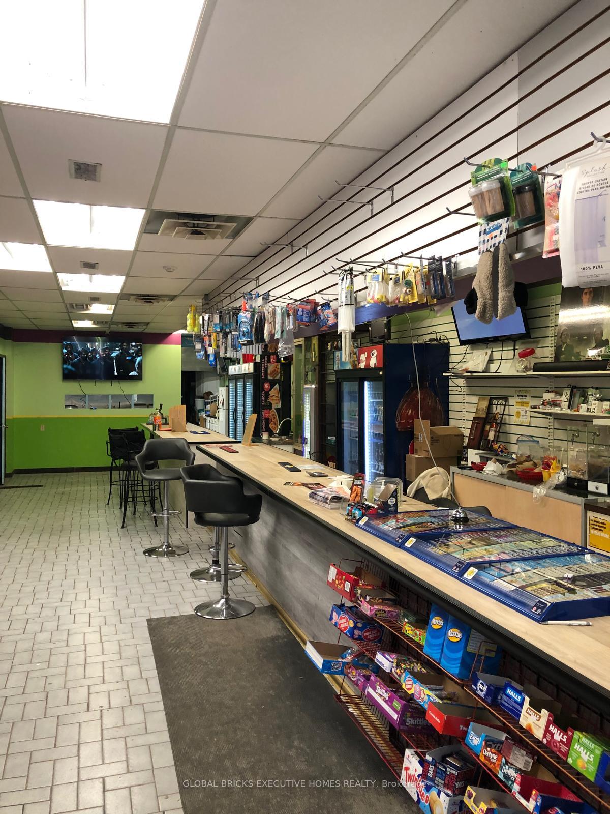 Photo 14 of 54 Main Street E, Chatham-Kent, Ridgetown — HOMEH