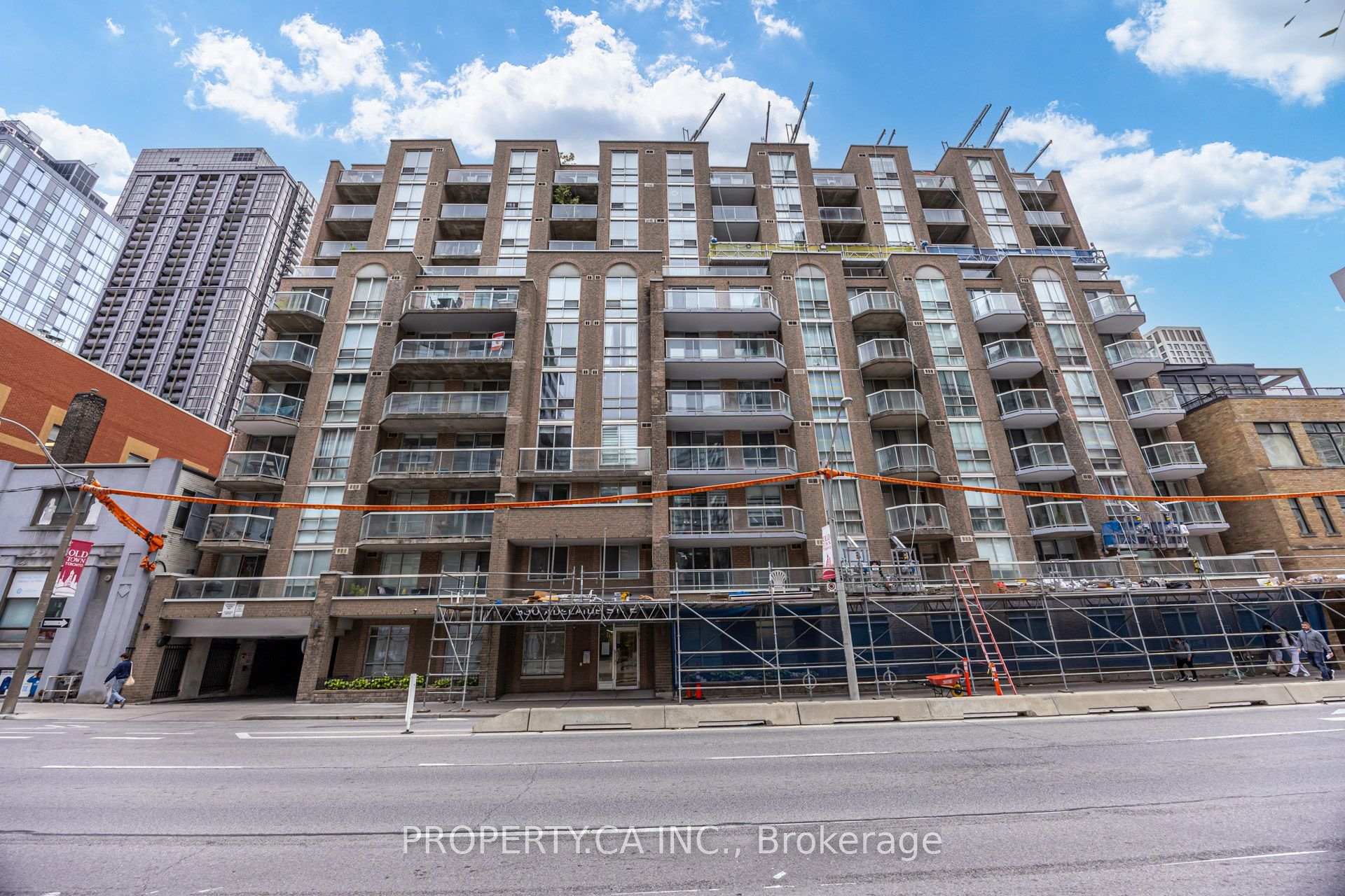 Photo 4 of Unit 209, 330 Adelaide Street E, Toronto, Moss Park — HOMEH