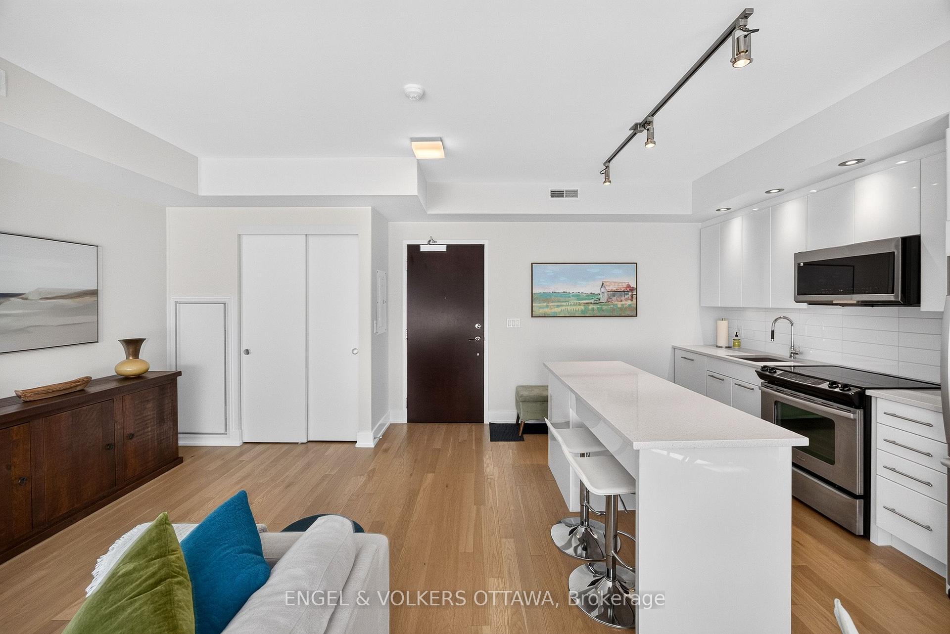 Photo 4 of Unit 710, 360 Patricia Avenue, Ottawa, Westboro South — HOMEH