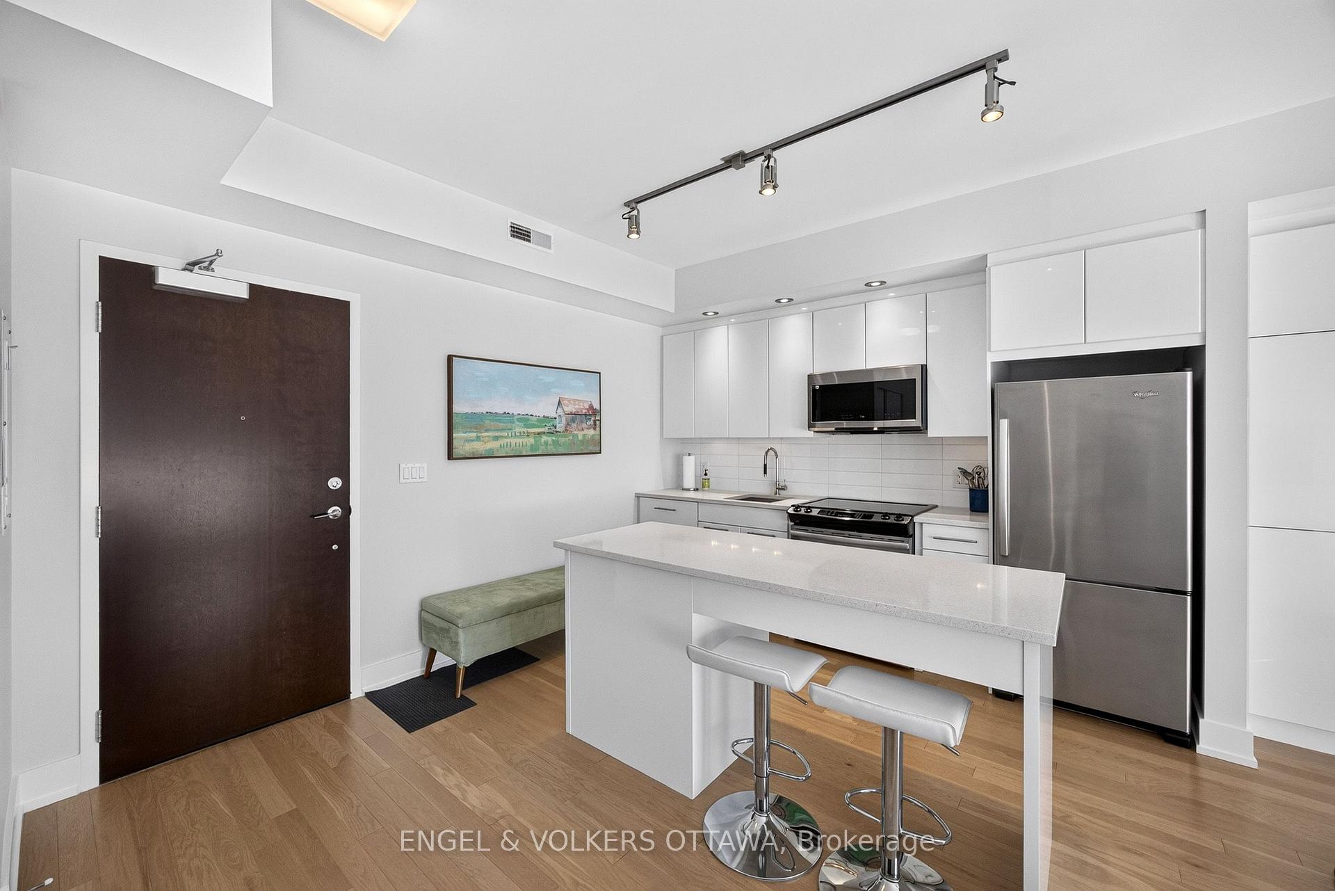 Photo 5 of Unit 710, 360 Patricia Avenue, Ottawa, Westboro South — HOMEH