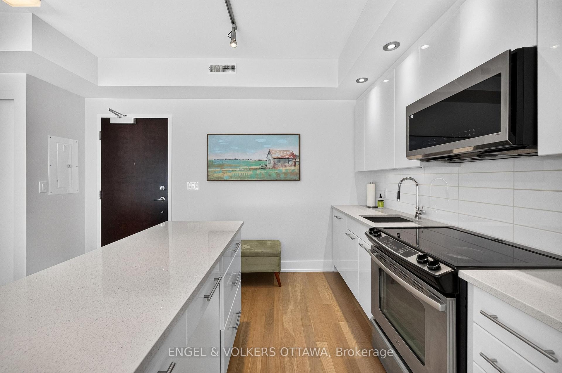 Photo 6 of Unit 710, 360 Patricia Avenue, Ottawa, Westboro South — HOMEH
