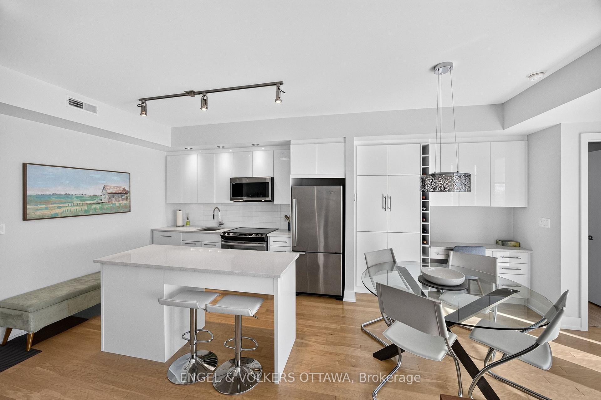 Photo 9 of Unit 710, 360 Patricia Avenue, Ottawa, Westboro South — HOMEH