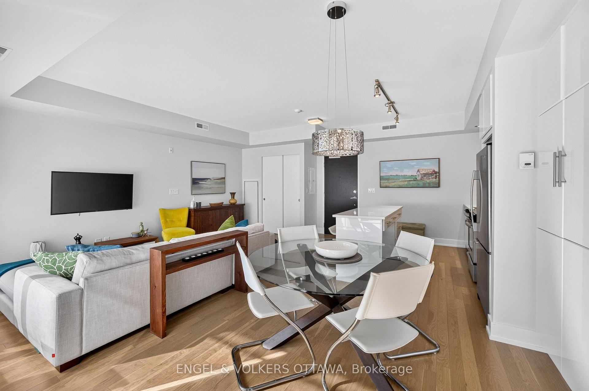 Photo 19 of Unit 710, 360 Patricia Avenue, Ottawa, Westboro South — HOMEH