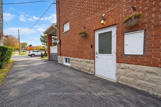 Photo 43 of 55 Park Road N, Oshawa, McLaughlin — HOMEH