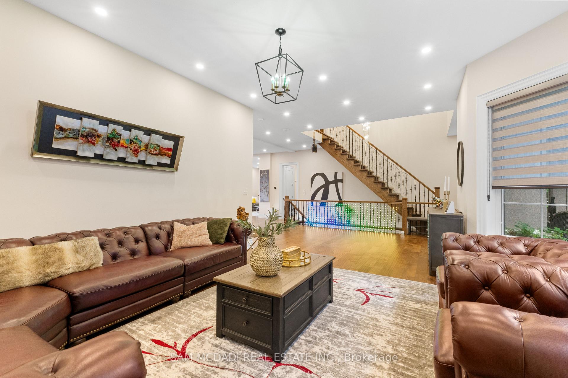 Photo 5 of 834 Edistel Crescent, Mississauga, Lorne Park — HOMEH