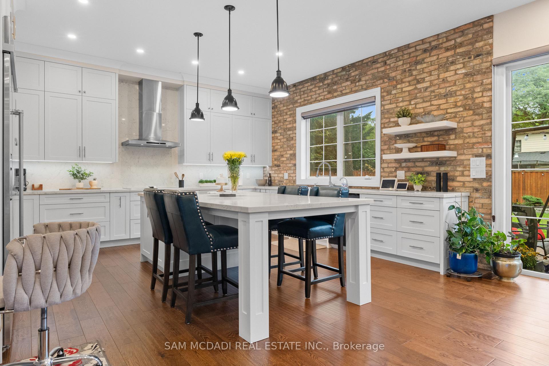 Photo 9 of 834 Edistel Crescent, Mississauga, Lorne Park — HOMEH