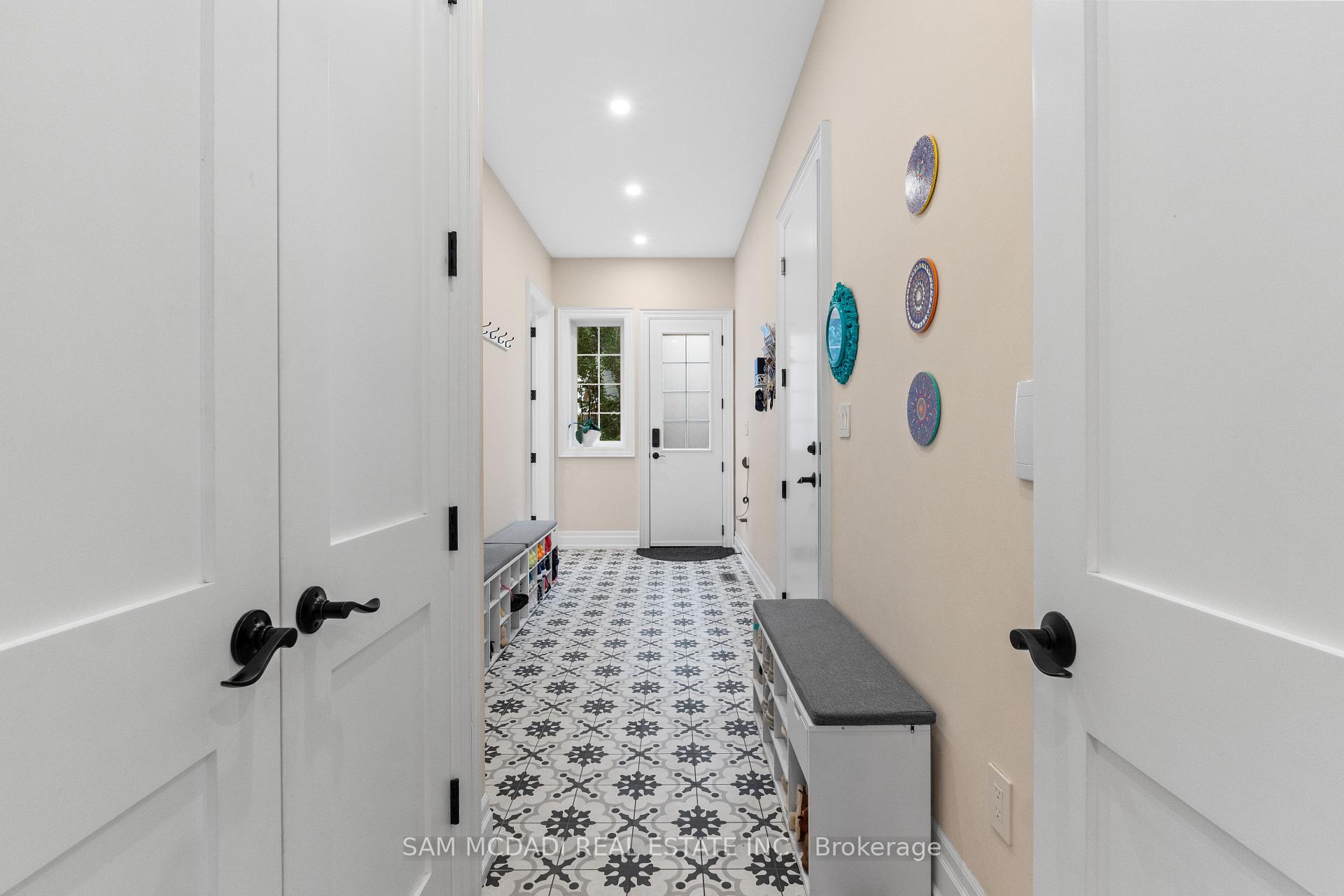 Photo 12 of 834 Edistel Crescent, Mississauga, Lorne Park — HOMEH