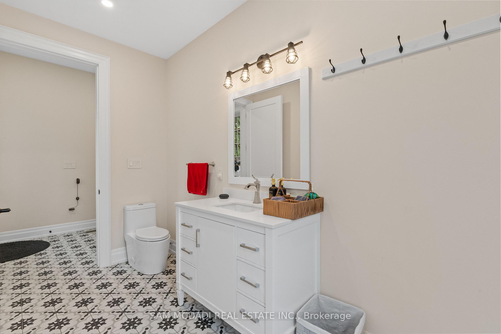 Photo 14 of 834 Edistel Crescent, Mississauga, Lorne Park — HOMEH