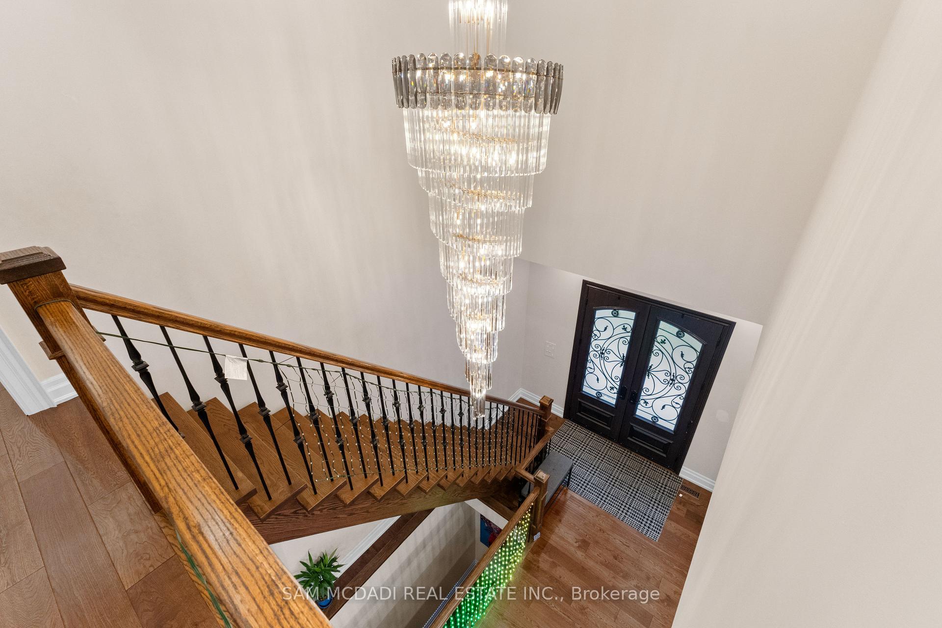 Photo 15 of 834 Edistel Crescent, Mississauga, Lorne Park — HOMEH