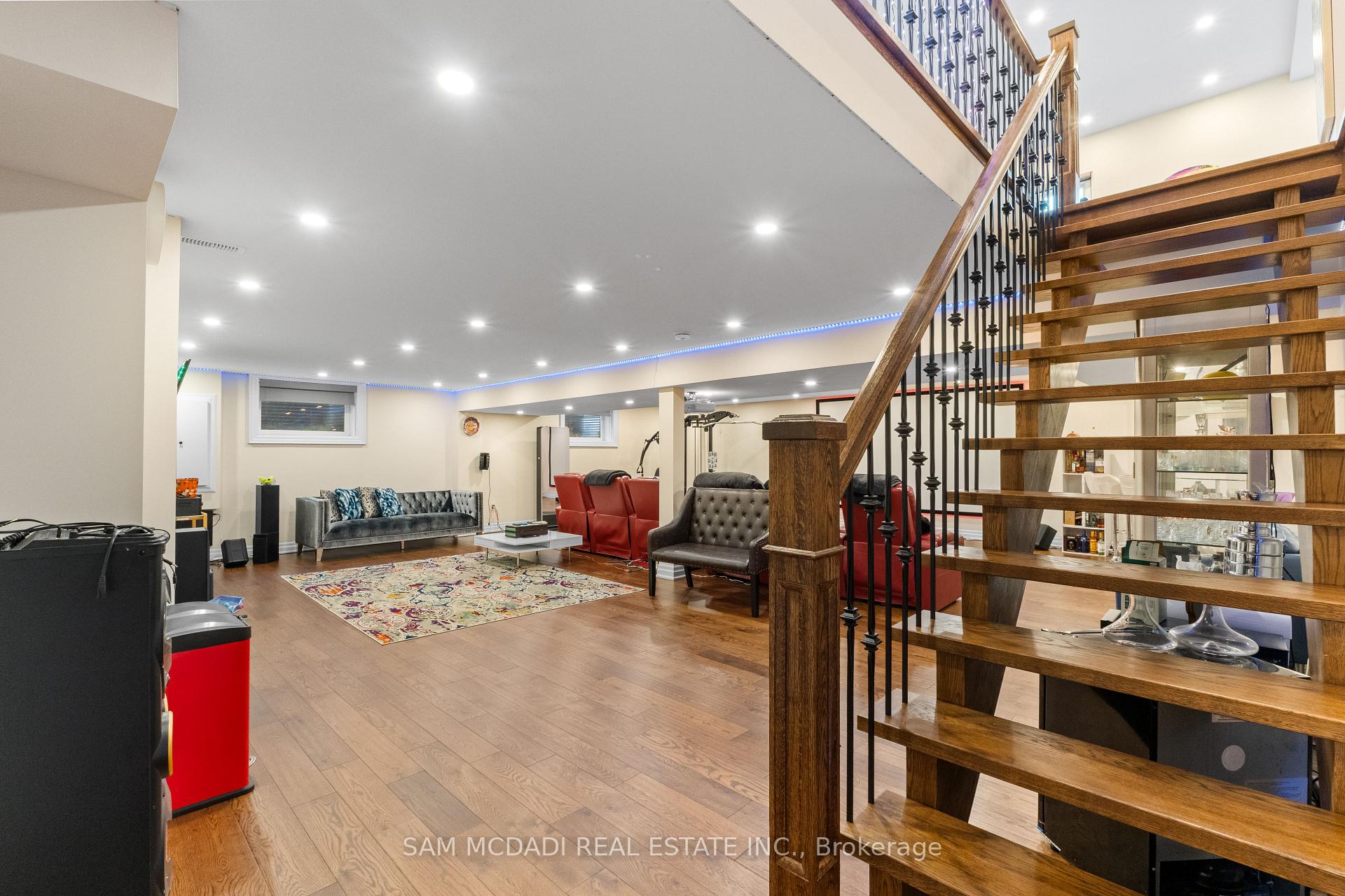 Photo 30 of 834 Edistel Crescent, Mississauga, Lorne Park — HOMEH