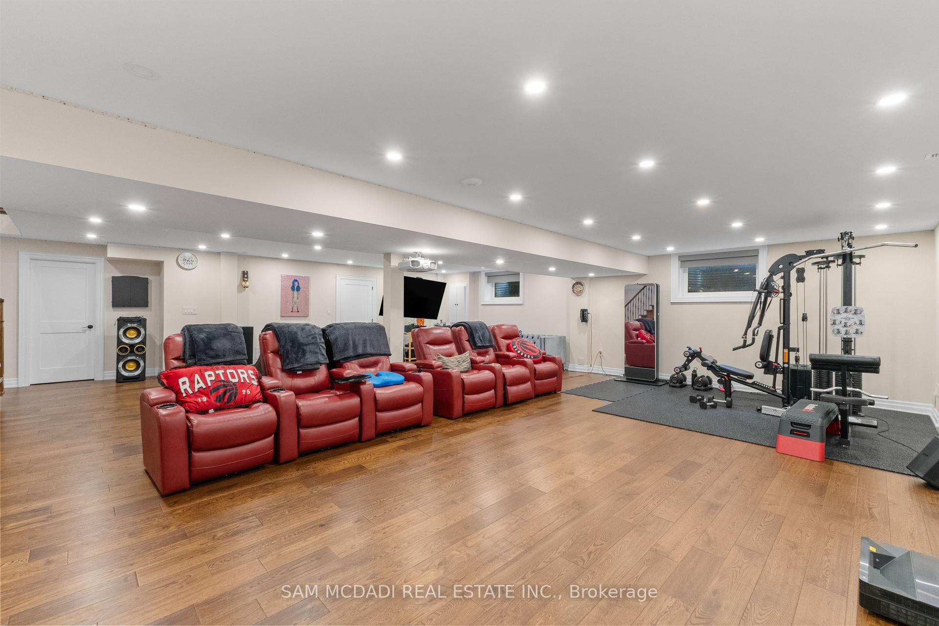Photo 31 of 834 Edistel Crescent, Mississauga, Lorne Park — HOMEH