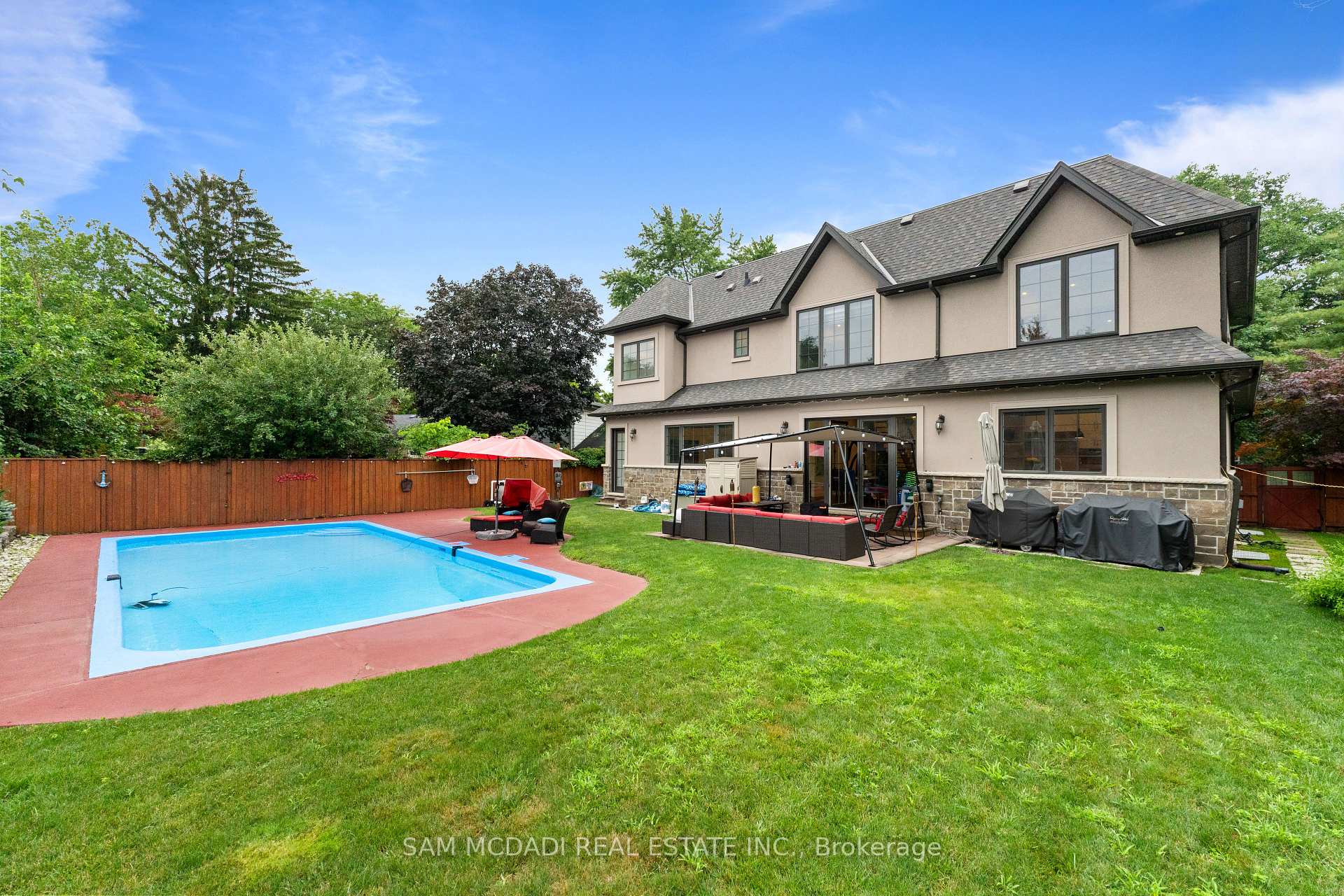 Photo 37 of 834 Edistel Crescent, Mississauga, Lorne Park — HOMEH