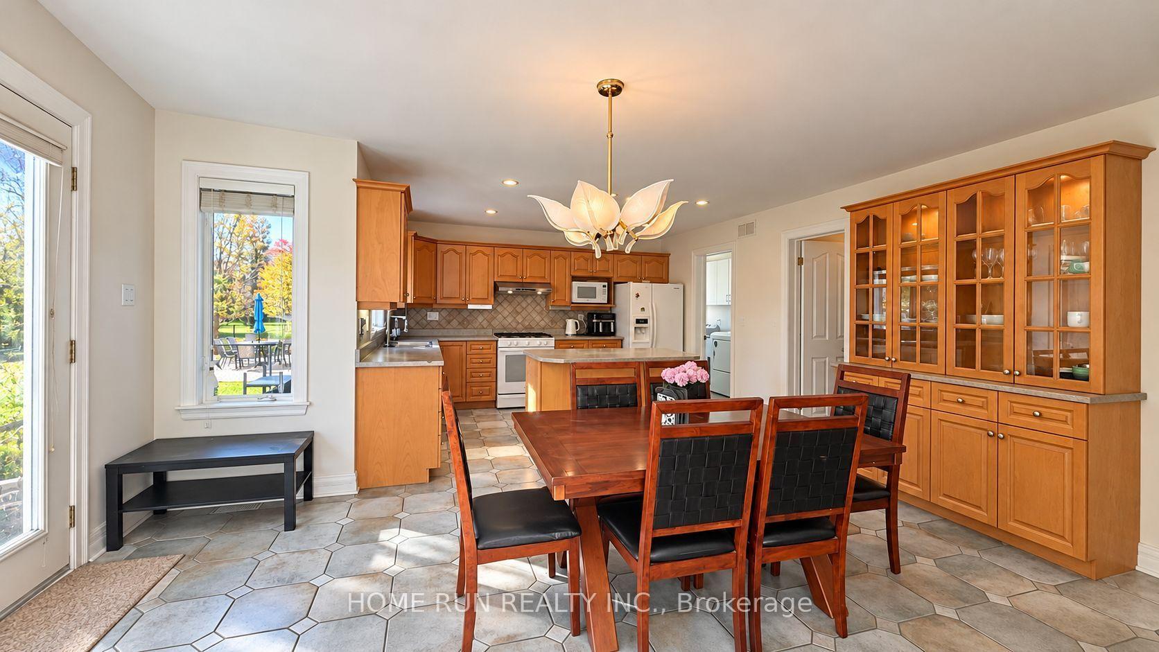 Photo 6 of 124 Ridgefield Crescent, Ottawa, Arbeatha Park — HOMEH
