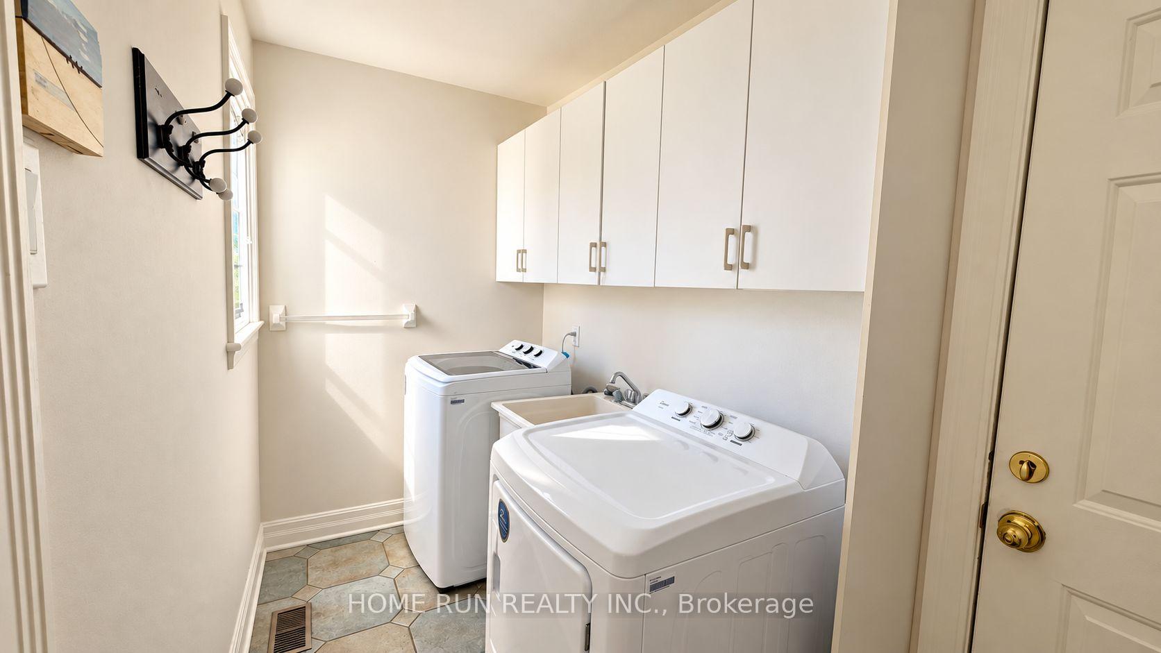 Photo 19 of 124 Ridgefield Crescent, Ottawa, Arbeatha Park — HOMEH