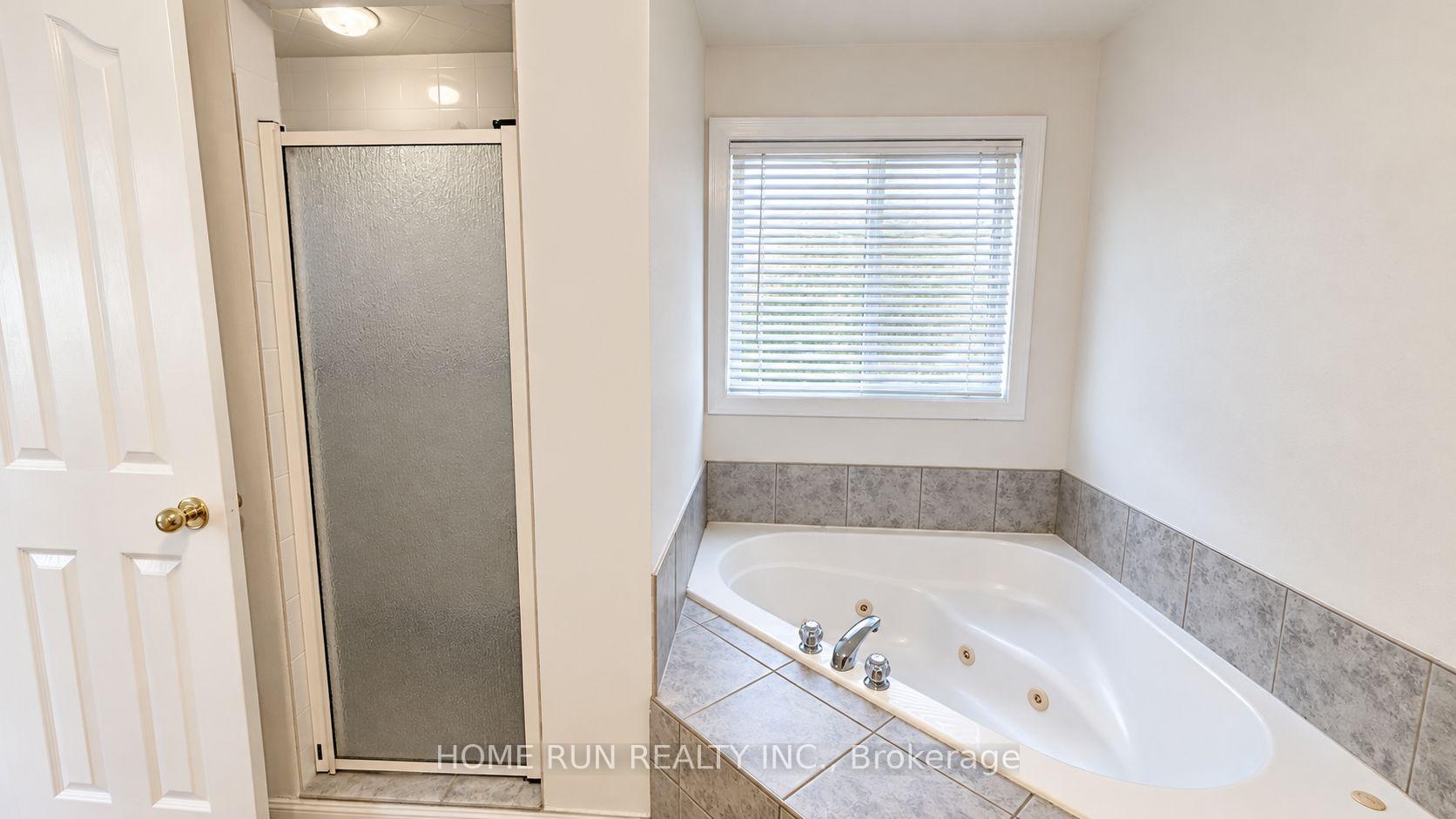Photo 26 of 124 Ridgefield Crescent, Ottawa, Arbeatha Park — HOMEH