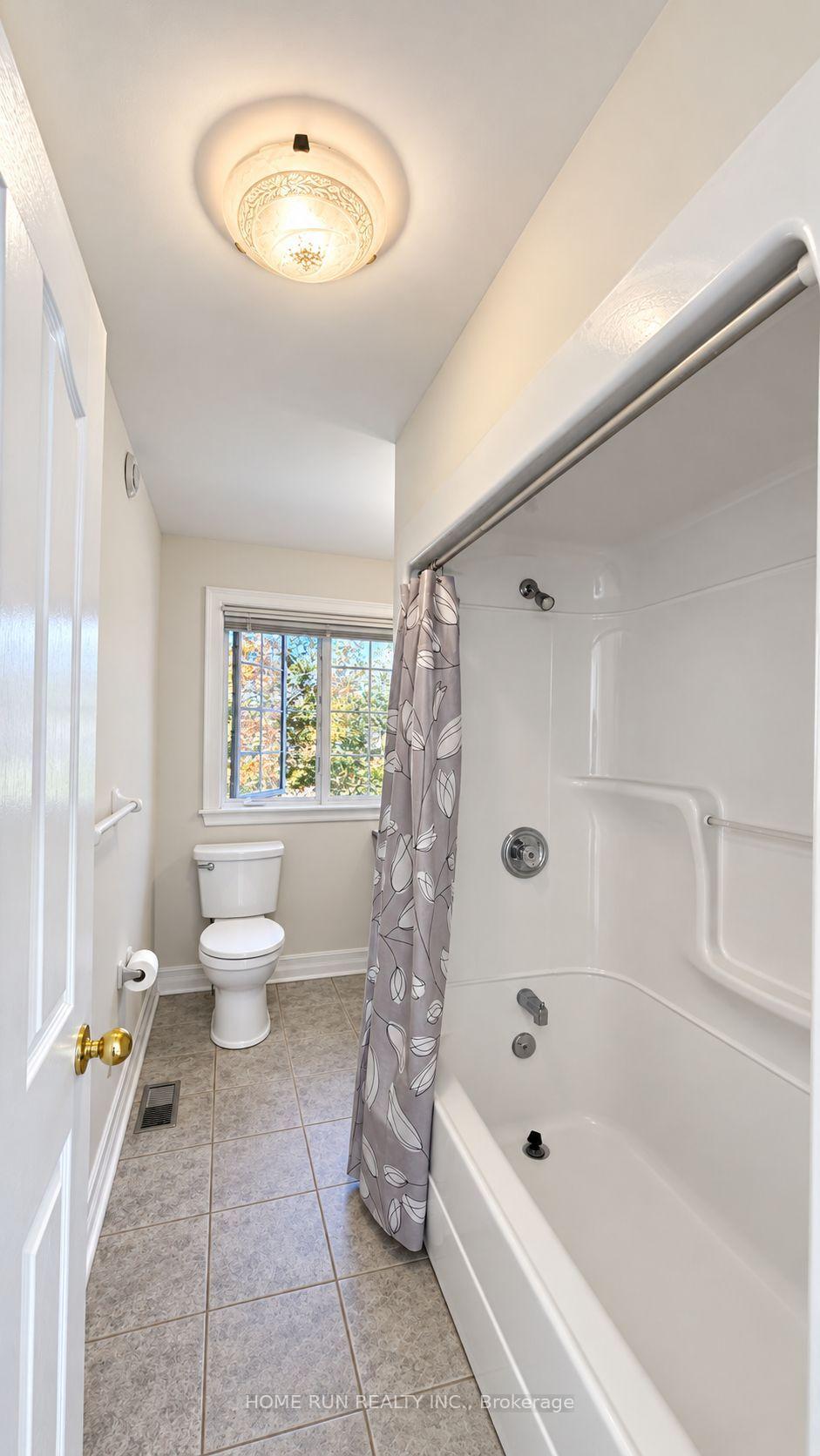 Photo 30 of 124 Ridgefield Crescent, Ottawa, Arbeatha Park — HOMEH