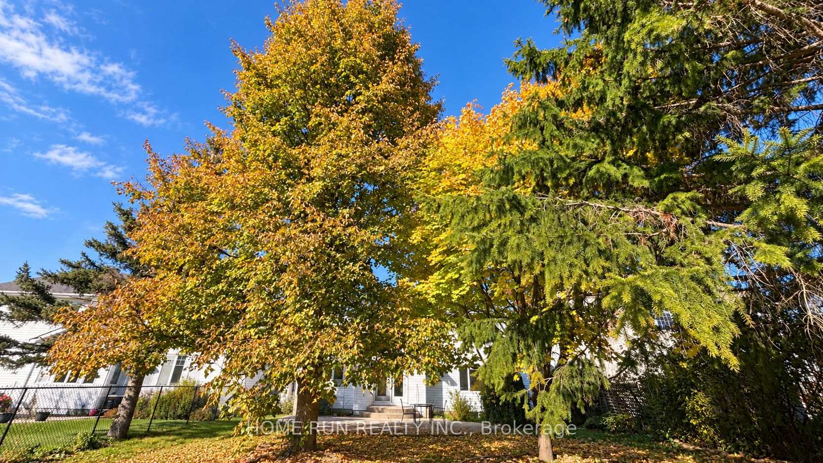 Photo 35 of 124 Ridgefield Crescent, Ottawa, Arbeatha Park — HOMEH