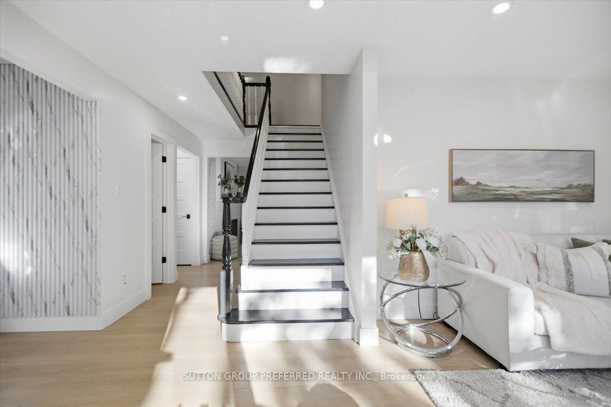 Photo 20 of 74 Winding Woods Crescent, London, North F — HOMEH
