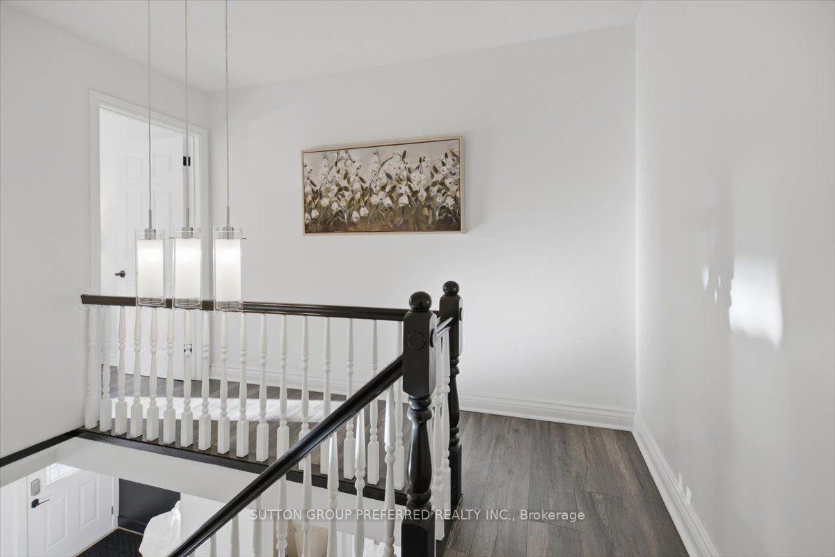 Photo 21 of 74 Winding Woods Crescent, London, North F — HOMEH