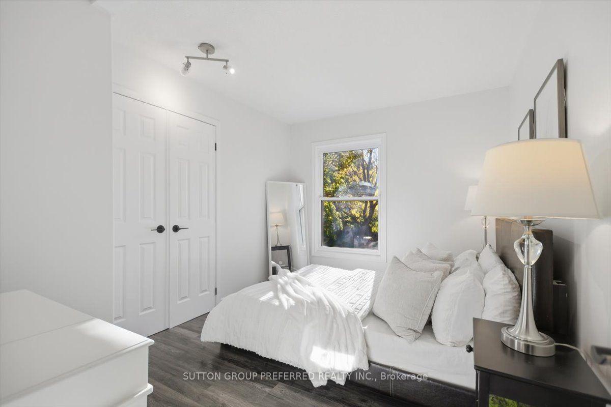 Photo 26 of 74 Winding Woods Crescent, London, North F — HOMEH