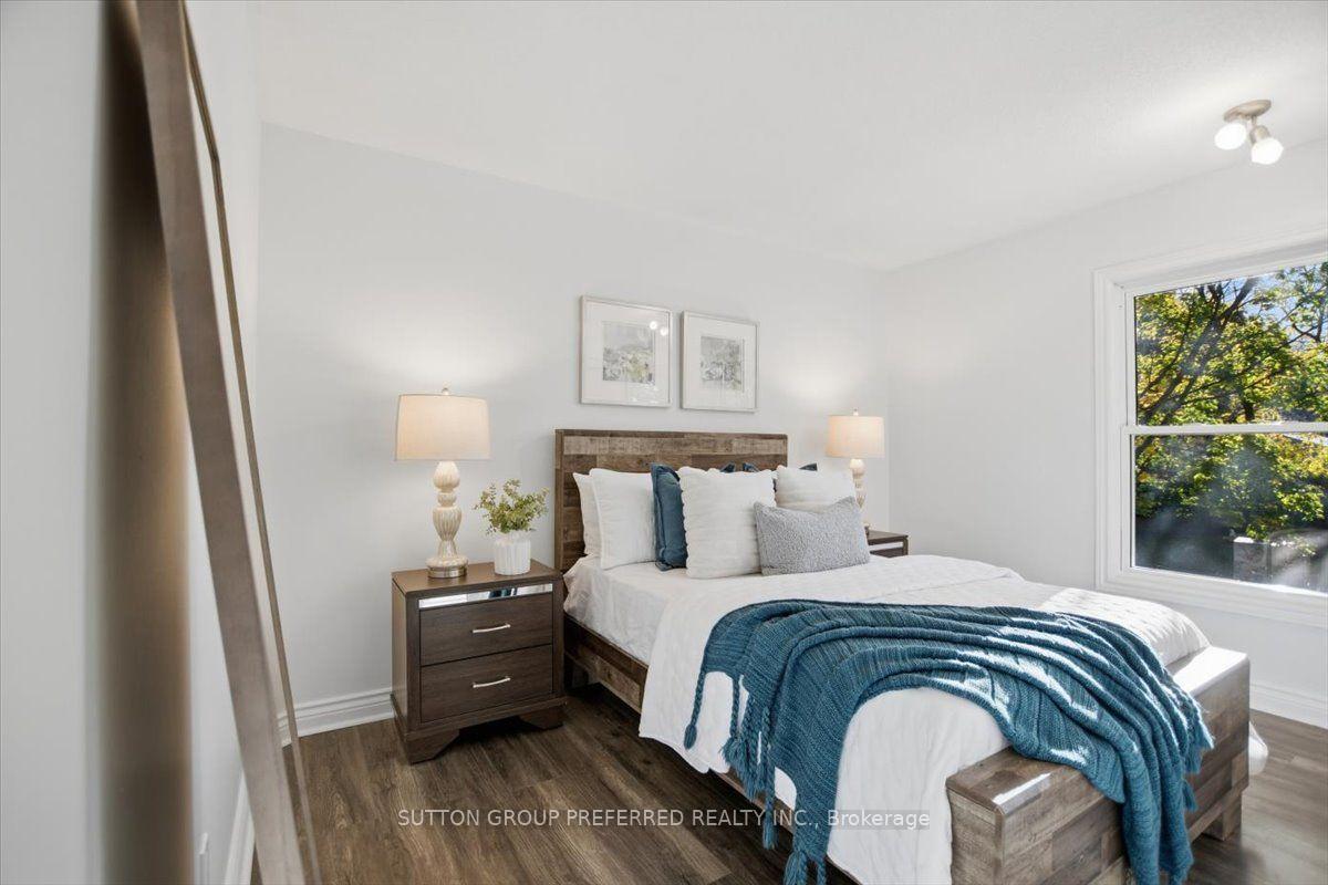 Photo 27 of 74 Winding Woods Crescent, London, North F — HOMEH