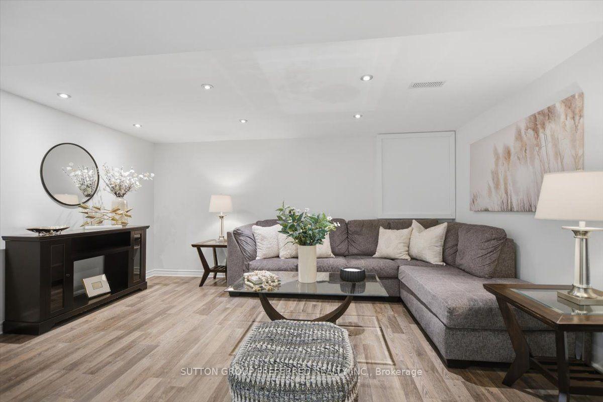 Photo 32 of 74 Winding Woods Crescent, London, North F — HOMEH