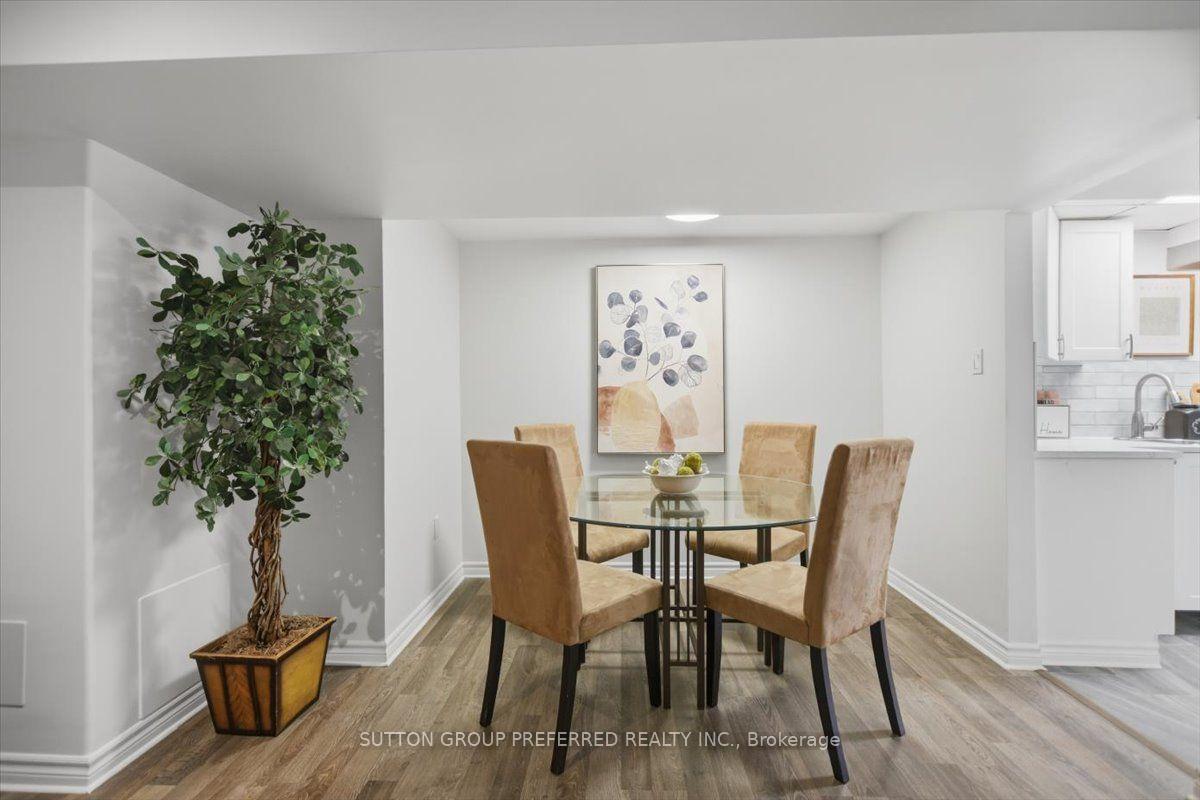 Photo 35 of 74 Winding Woods Crescent, London, North F — HOMEH