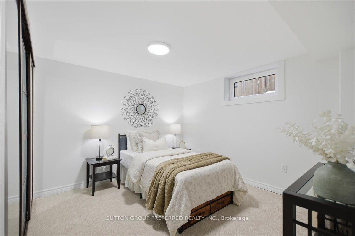 Photo 40 of 74 Winding Woods Crescent, London, North F — HOMEH