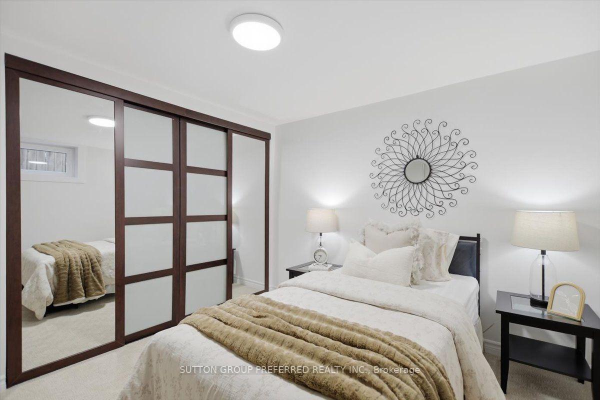 Photo 41 of 74 Winding Woods Crescent, London, North F — HOMEH