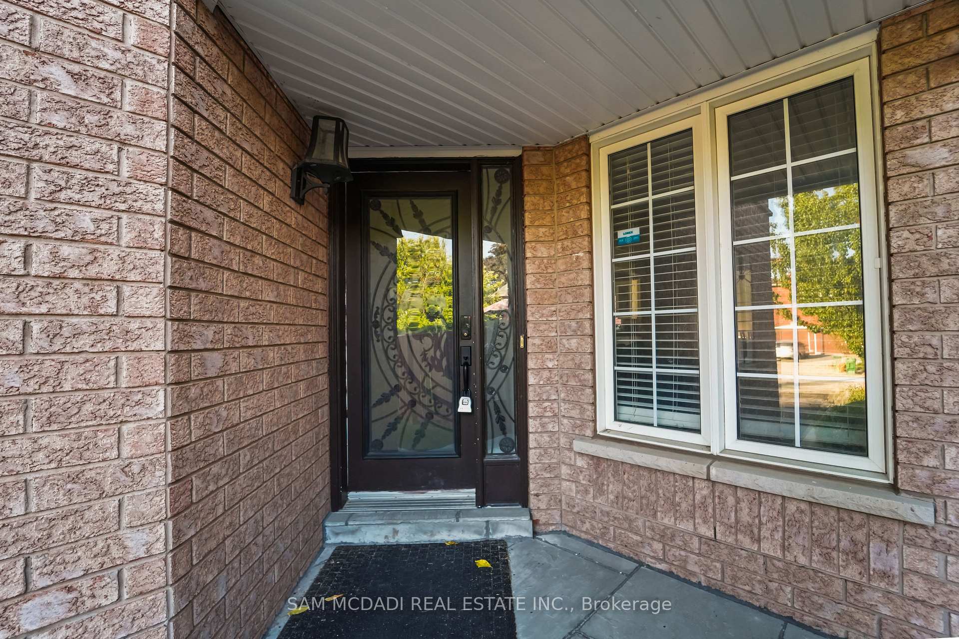Photo 3 of 3191 Oakview Road, Mississauga, Meadowvale — HOMEH