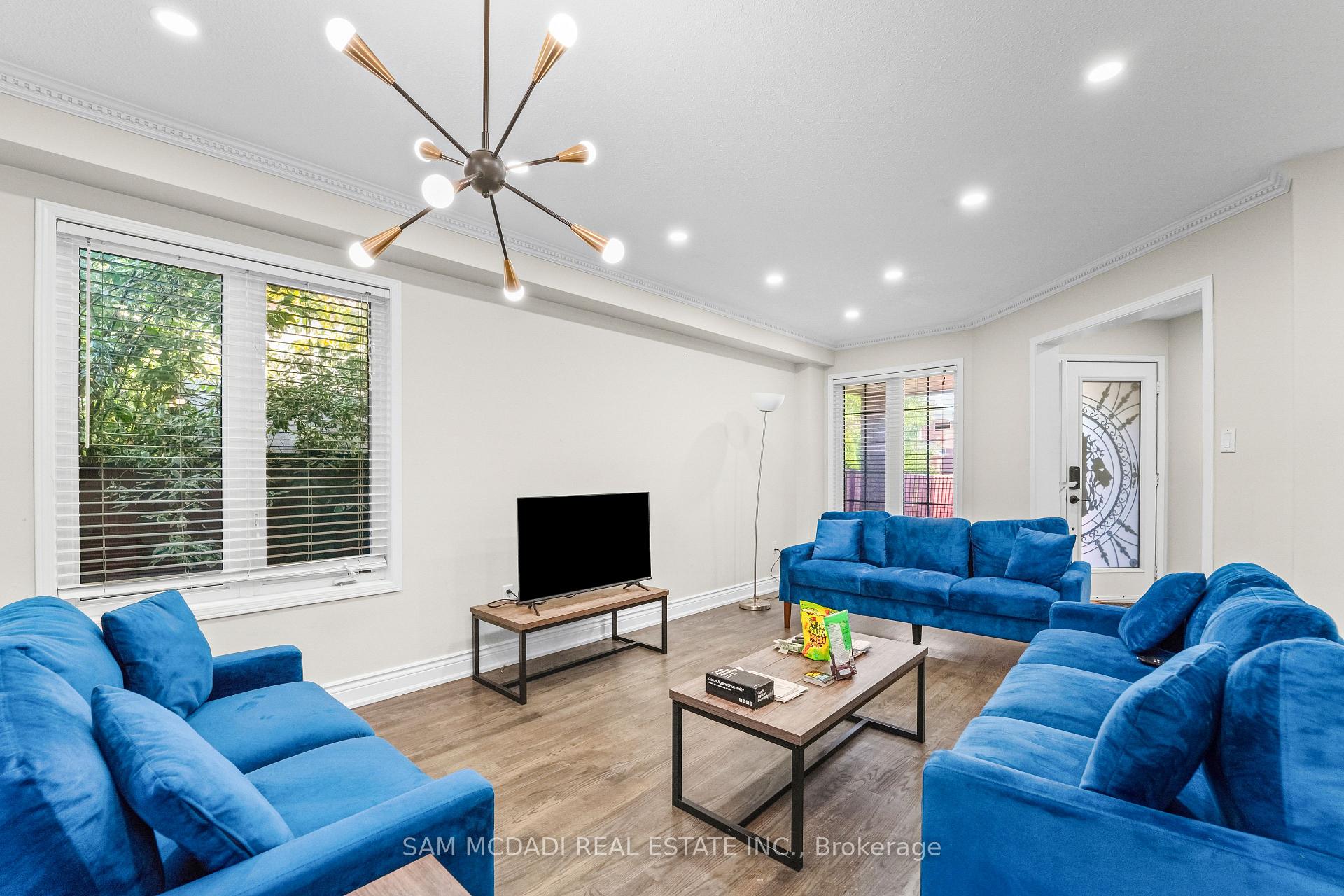 Photo 4 of 3191 Oakview Road, Mississauga, Meadowvale — HOMEH