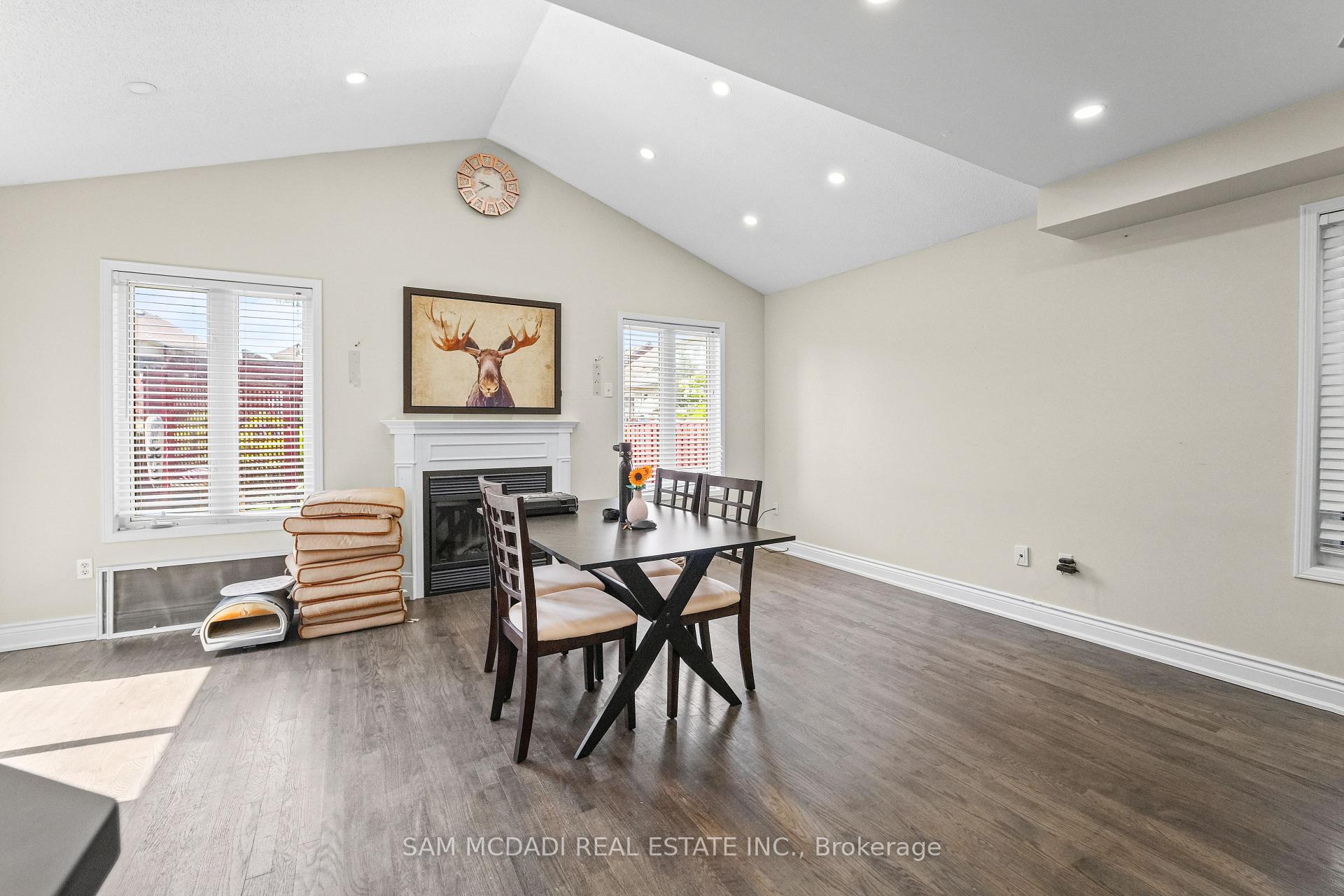 Photo 7 of 3191 Oakview Road, Mississauga, Meadowvale — HOMEH