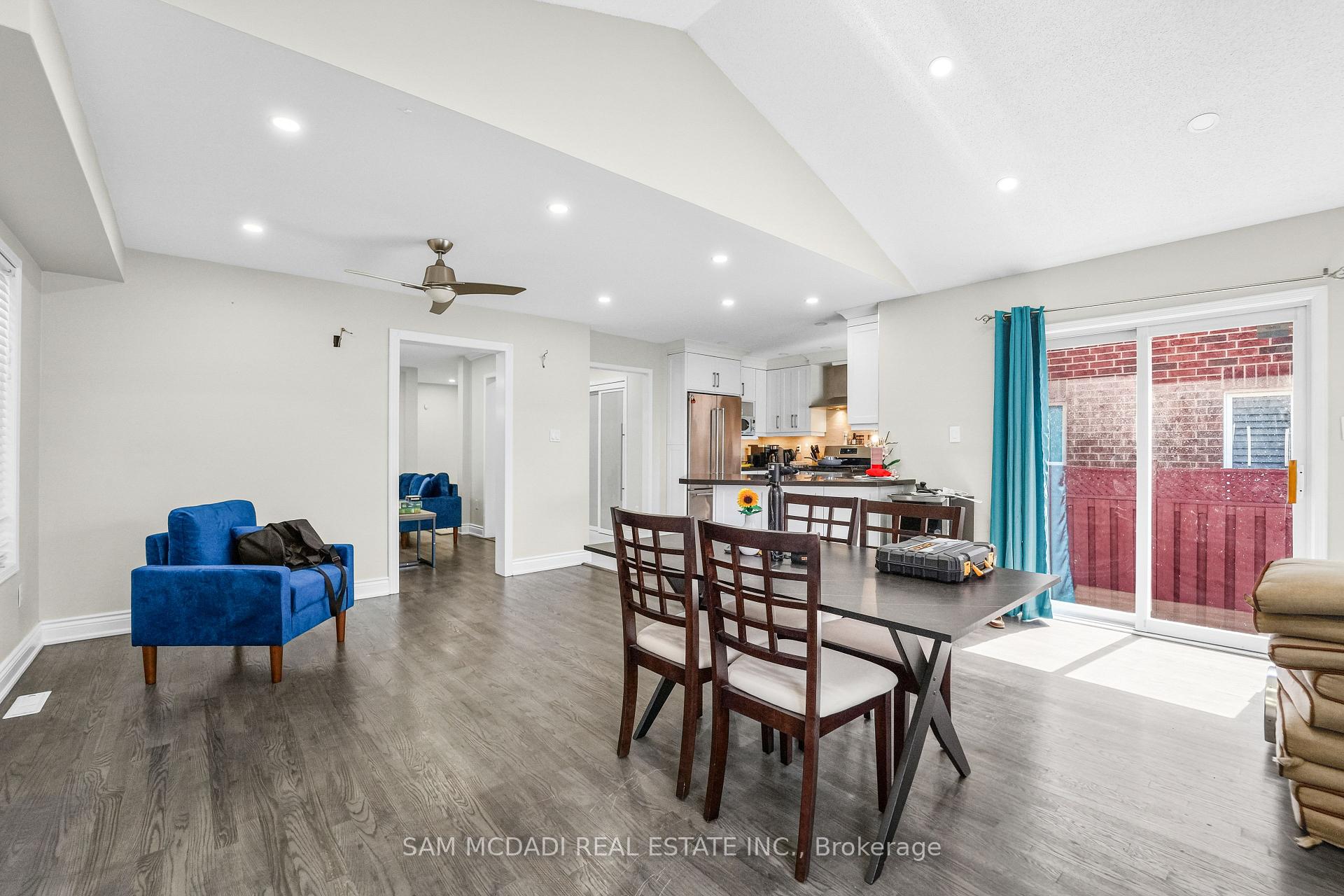 Photo 9 of 3191 Oakview Road, Mississauga, Meadowvale — HOMEH