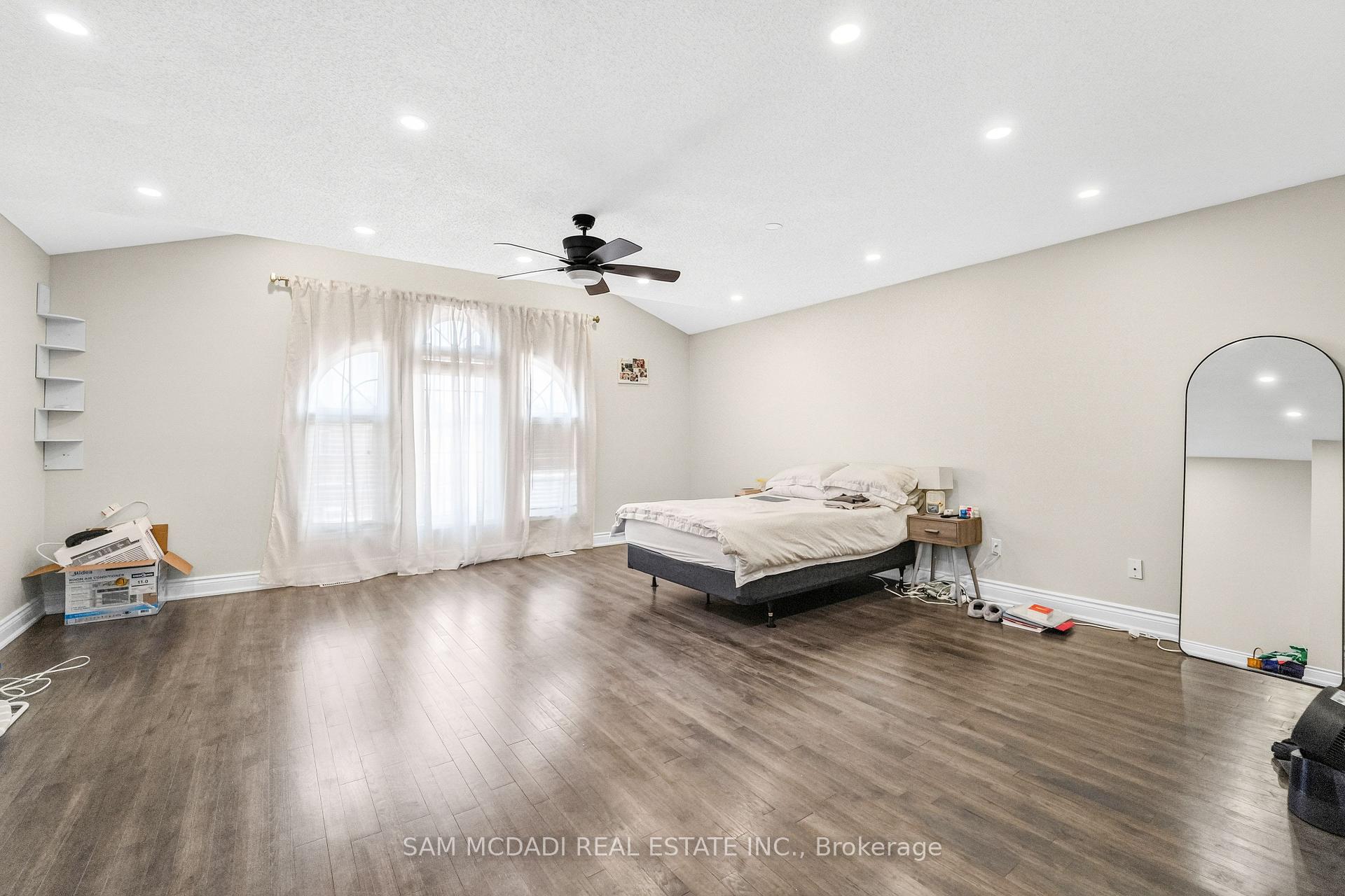 Photo 13 of 3191 Oakview Road, Mississauga, Meadowvale — HOMEH