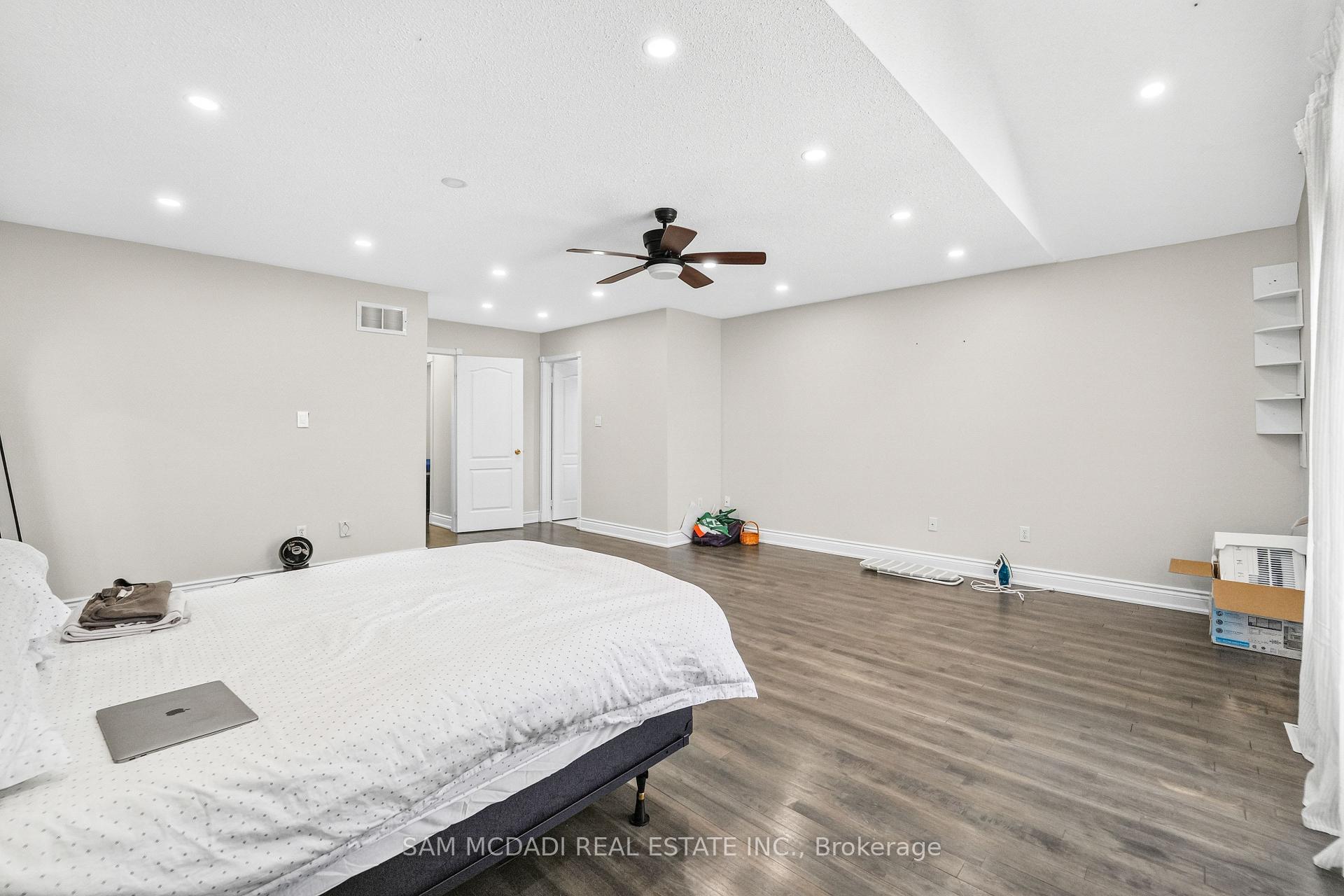 Photo 14 of 3191 Oakview Road, Mississauga, Meadowvale — HOMEH