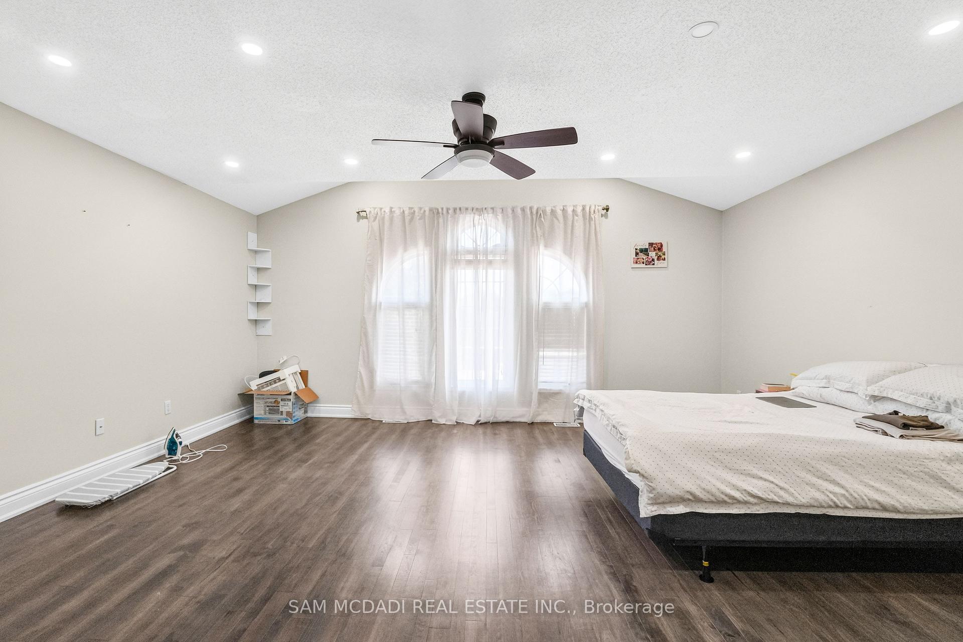 Photo 15 of 3191 Oakview Road, Mississauga, Meadowvale — HOMEH