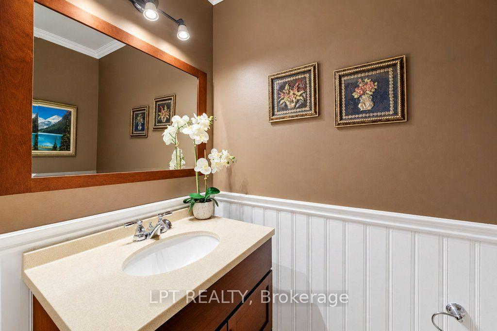 Photo 18 of 28 Bridlewood Drive E, Guelph, Kortright Hills — HOMEH