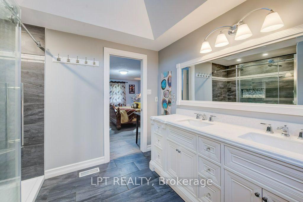 Photo 30 of 28 Bridlewood Drive E, Guelph, Kortright Hills — HOMEH