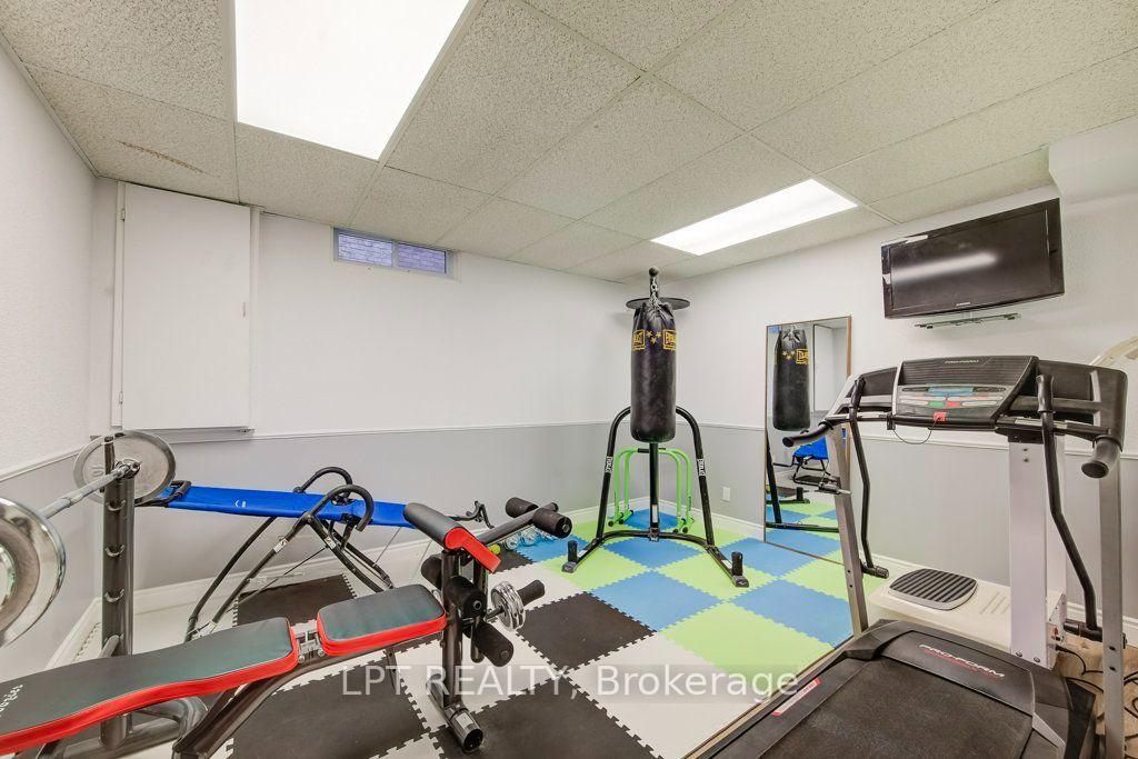 Photo 31 of 28 Bridlewood Drive E, Guelph, Kortright Hills — HOMEH