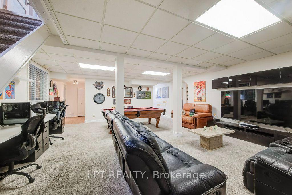 Photo 33 of 28 Bridlewood Drive E, Guelph, Kortright Hills — HOMEH