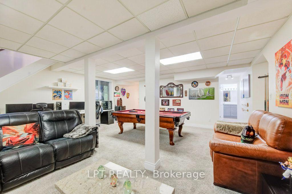 Photo 34 of 28 Bridlewood Drive E, Guelph, Kortright Hills — HOMEH