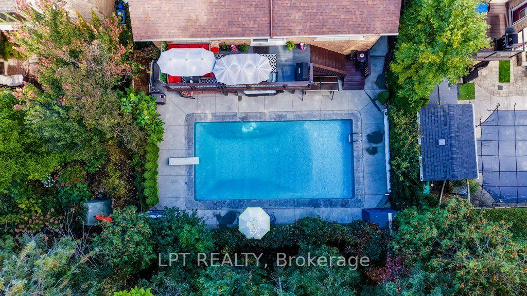 Photo 35 of 28 Bridlewood Drive E, Guelph, Kortright Hills — HOMEH