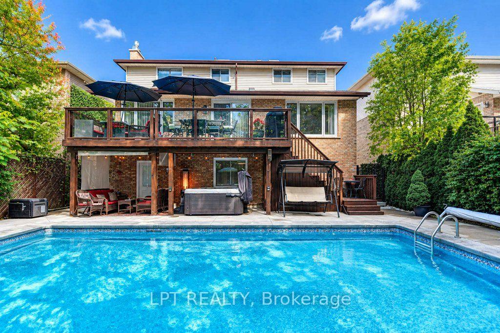 Photo 41 of 28 Bridlewood Drive E, Guelph, Kortright Hills — HOMEH