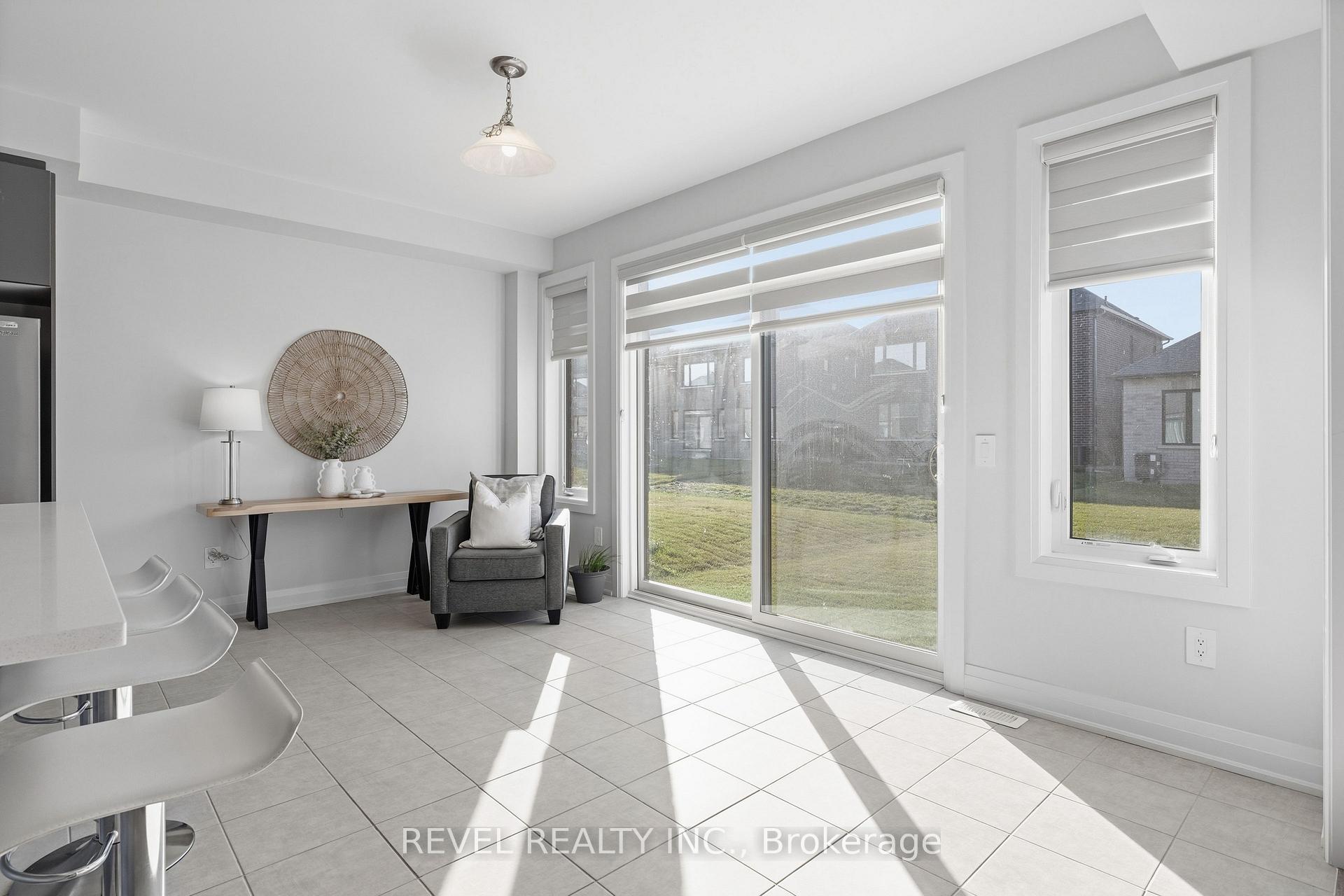 Photo 14 of 13 Corley Street, Kawartha Lakes, Lindsay — HOMEH