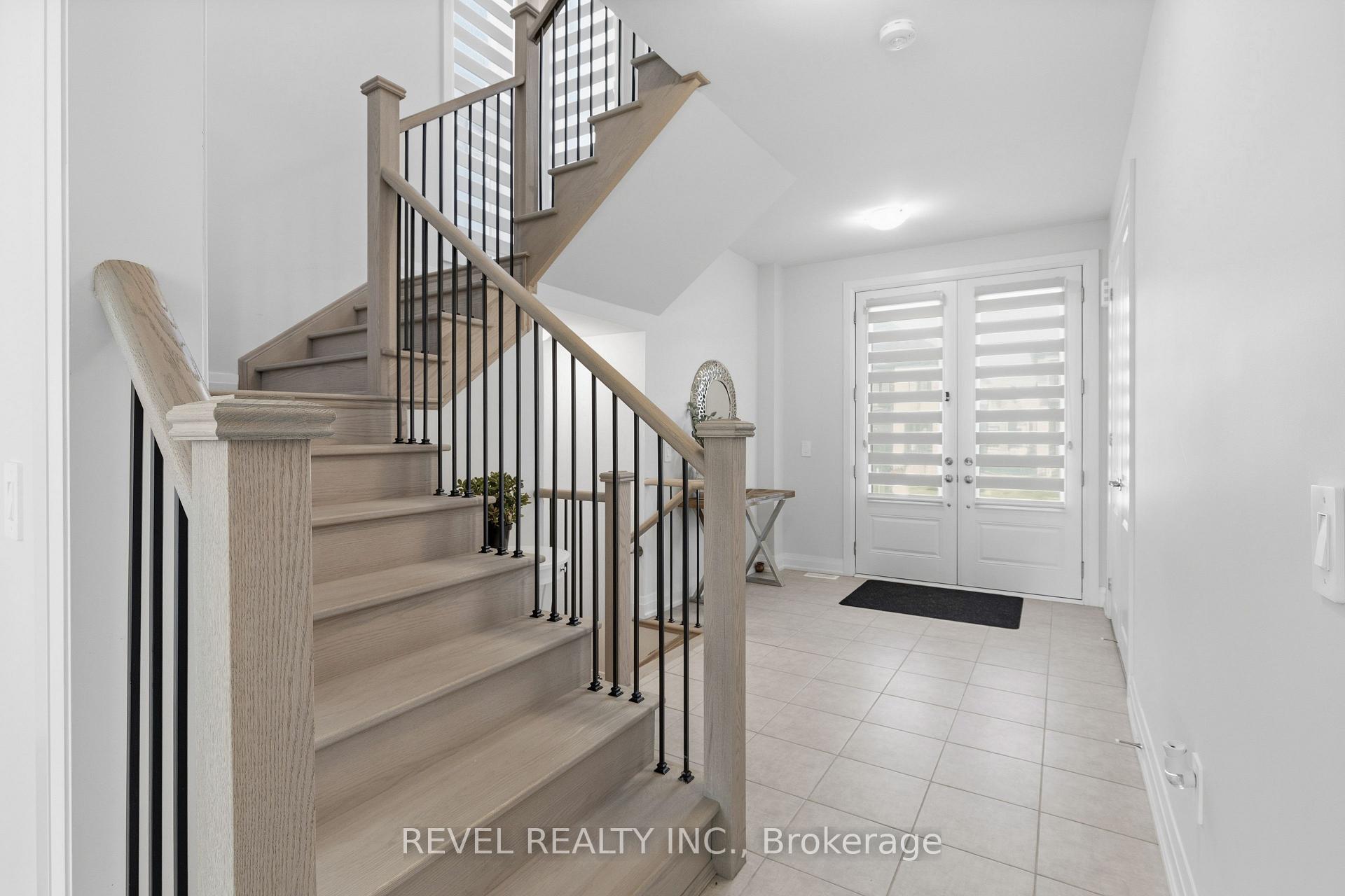 Photo 15 of 13 Corley Street, Kawartha Lakes, Lindsay — HOMEH