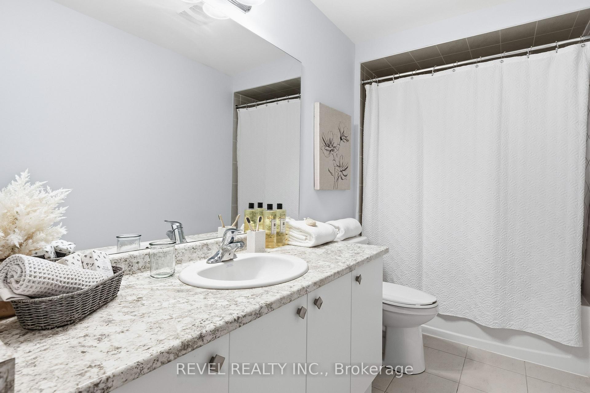 Photo 29 of 13 Corley Street, Kawartha Lakes, Lindsay — HOMEH