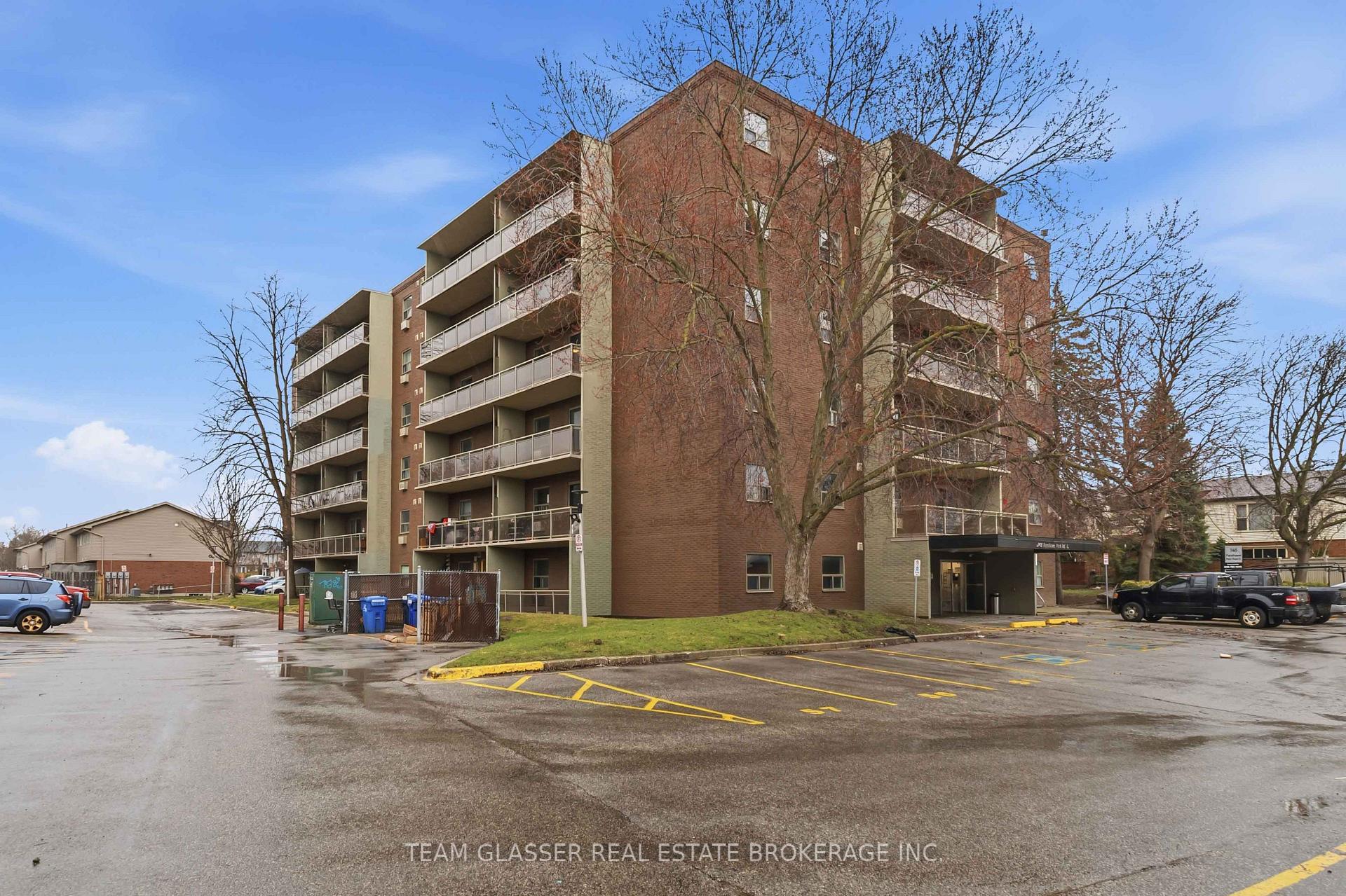 Photo 2 of Unit 211, 746 Fanshawe Park Road E, London, North C — HOMEH